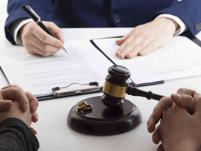 Divorce lawyer